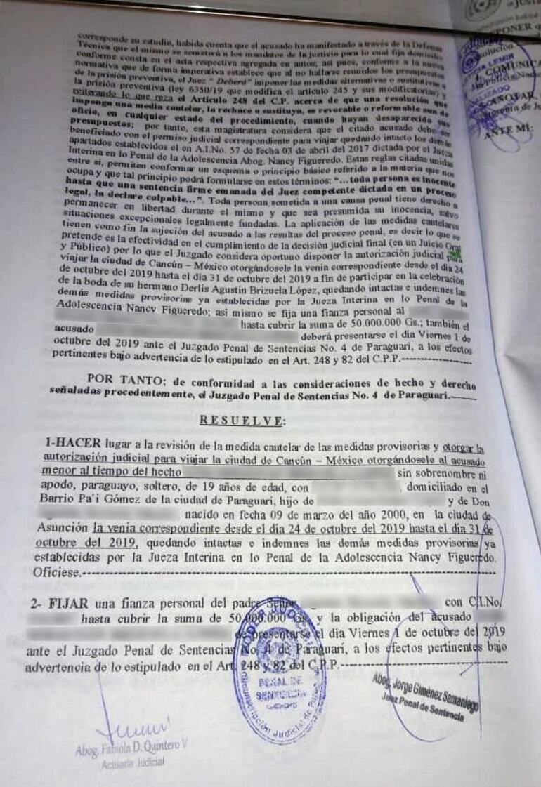 Se ocultan los nombres de la víctima y del victimario debido a que se trata de un menor de edad.
