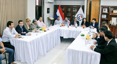 La presentación del proyecto se desarrolló en la sede de la Gobernación de Central.