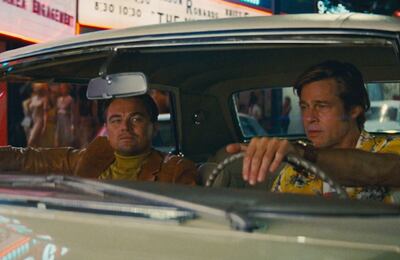 Leonardo DiCaprio y Brad Pitt en una escena de “Había una vez en Hollywood”.