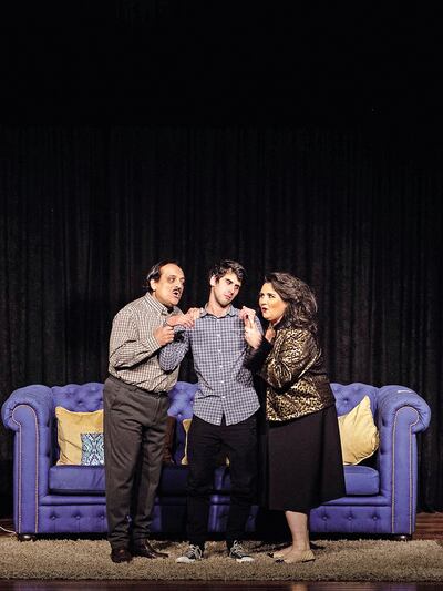 Debut en dirección teatral