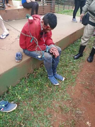 Vecinos detuvieron a Derlis Cáceres Godoy ( 23) presunto motochorro.