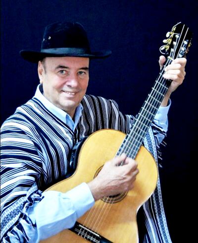 Marcos Brizuela cantará temas dedicados a la gente del campo.