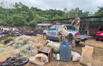Se encontró muchos elementos de pesca de utilización prohibida en Ayolas.