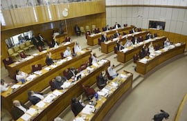 durante-la-sesion-del-proximo-jueves-los-senadores-pretenden-debatir-sobre-dos-millonarios-creditos-para-el-mantenimiento-y-rehabilitacion-vial--205329000000-1065779.jpg