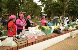 Mujeres de varios distritos participaron de la feria en San Ignacio.