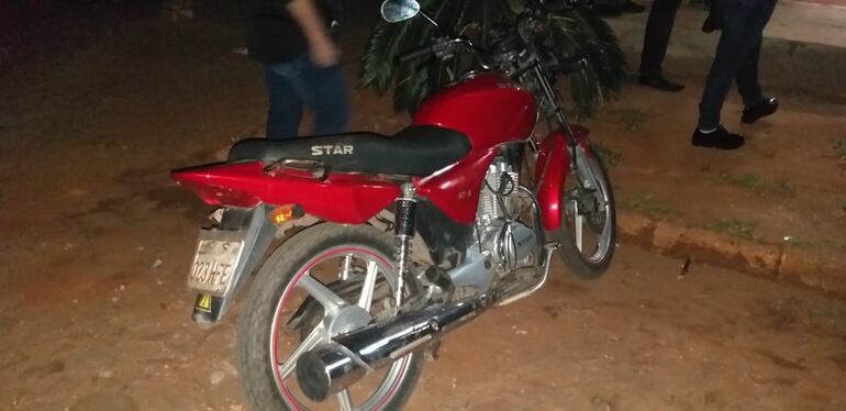 Motocicleta utilizada para el asalto en el supermercado Pueblo de Gral. Santos.