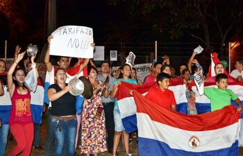 una-de-las-multiples-protestas-contra-el-tarifazo-el-ano-pasado-foto-de-archivo--213817000000-1705789.jpg