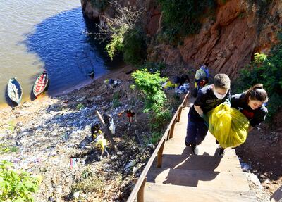 Alumnos hicieron el trabajo de la Comuna y fueron a limpiar el lugar; sin embargo, expusieron sus vidas ante la falta de control.