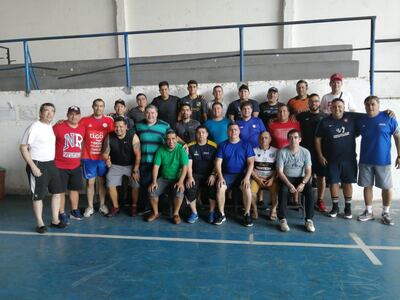 Asistentes a la reunión de entrenadores.