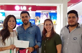 lg-electronics-y-gonzalez-gimenez-entregaron-los-premios-de-su-promocion-si-quiero--210640000000-1692296.jpg