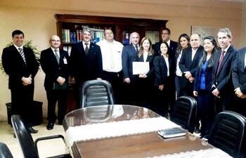 roy-rodgers-con-el-comite-ejecutivo-de-la-contraloria--215908000000-1518885.jpg