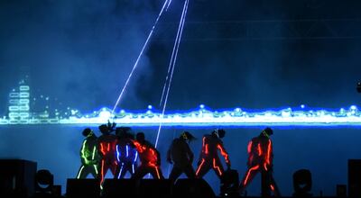 El show con luces led y pantallas holográficas fue parte de la inauguración de la Expo 2019.
