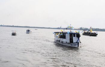 la-procesion-nautica-sobre-el-rio-paraguay--225257000000-1757204.jpg