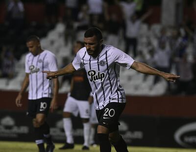 Bareiro anotó el gol que encaminó el triunfo repollero.