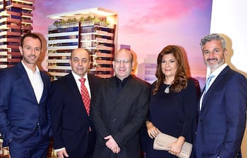 javier-vilamowski-jose-castillo-daniel-ismajovich-elena-azubel-de-castillo-y-ioram-amsel-durante-el-lanzamiento-de-eminent--212254000000-1713151.jpg