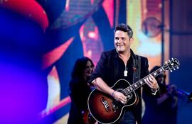 alejandro-sanz-hizo-rugir-a-vina-22257000000-1432903.jpg