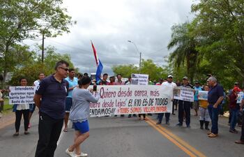 protesta-pescadores-tebycuary-142302000000-1804705.JPG