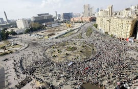 la-emblematica-plaza-tahrir-de-el-cairo-fue-el-escenario-principal-de-las-revueltas-de-la-primavera-rabe-en-egipto-la-revolucion-derroco-al-dicta-212751000000-1423192.jpg