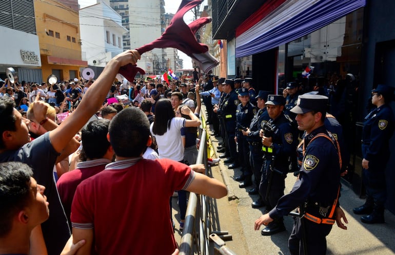 Manifestación de alumnos, estudiantes.