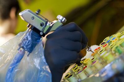 En cuanto a la estética, los tatuajes dan alas libres a la fantasía. Sin embargo, los dermatólogos advierten de ciertos riesgos.