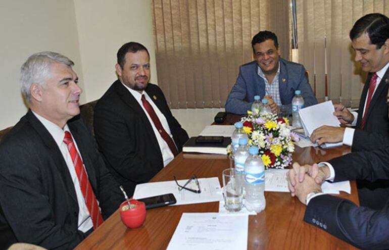 /pf/resources/images/abc-placeholder.png?d=2061