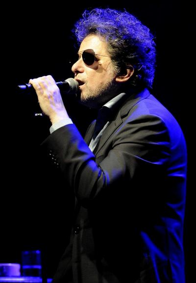 A dos años de su última visita a Paraguay, el cantante argentino Andrés Calamaro regresa para presentar en vivo su disco “Cargar la suerte”.