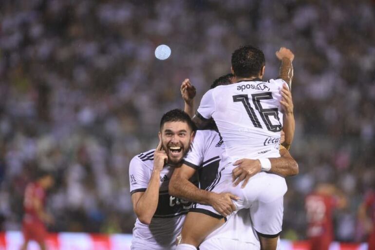 Olimpia, Cerro Porteño, Superclásico.
