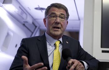 ashton-carter-53949000000-1356940.JPG