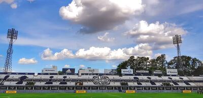 Olimpia, Para Uno, estadio Manuel Ferreira.