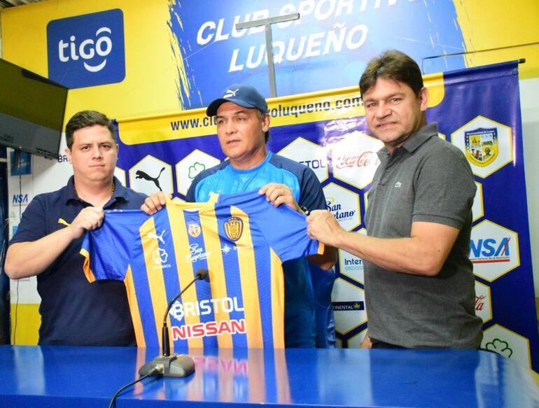 Celso Ayala, Sportivo Luqueño.