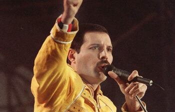freddie-mercury-queen-114004000000-1644632.jpg
