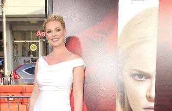 la-actriz-estadounidense-katherine-heigl-posa-en-el-teatro-chino-tcl-en-hollywood-estados-unidos-efe-191851000000-1577711.jpg