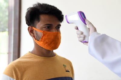 La fiebre es solo uno de los tantos síntomas posibles del coronavirus.