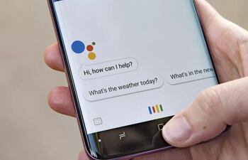 El Asistente de Google es un asistente virtual desarrollado con Inteligencia artificial por Google.