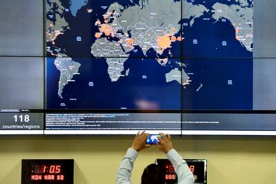 OMS insta a enfocar las estrategias más en la contención que en la mitigación de los casos ya existentes para evitar más contagios.