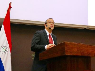 Antonio C. David, economista principal del departamento del Hemisferio Occidental del FMI, durante su exposición en el BCP.