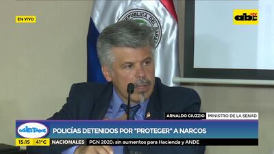 Policías detenidos por "proteger" a narcos