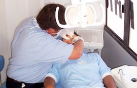 estudiantes-de-odontologia-que-no-terminaron-la-carrera-son-los-que-estarian-atendiendo-en-forma-irregular-denunciaron--193240000000-1465800.jpg