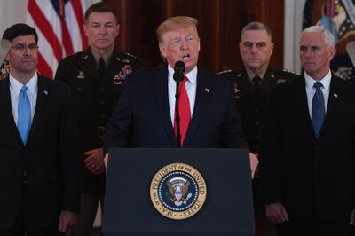 Donald Trump habla de la situación con Irán, en el Grand Foyer de la Casa Blanca, en Washington.