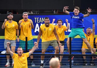 El Team Australia, entre ellos Hewitt, Kyrgios y de Miñaur, celebra su triunfo sobre Canadá.
