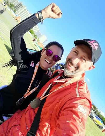 Medallas de reconocimiento para Andrea Lafarja y Eugenio Arrieta, los monarcas continentales en Camionetas T1 Diesel.