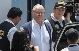el-expresidente-de-peru-pedro-pablo-kuczynski-2016-2018-debera-cumplir-prision-preventiva-por-3-anos-por-un-caso-de-supuesto-soborno-de-odebrecht--193648000000-1824922.jpg