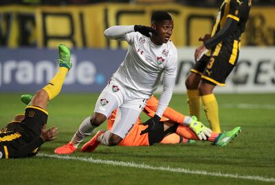 Yony González de Fluminense celebra un gol este martes en un partido de la Copa Sudamericana entre Peñarol y Fluminense, en el estadio Campeón del Siglo en Montevideo.