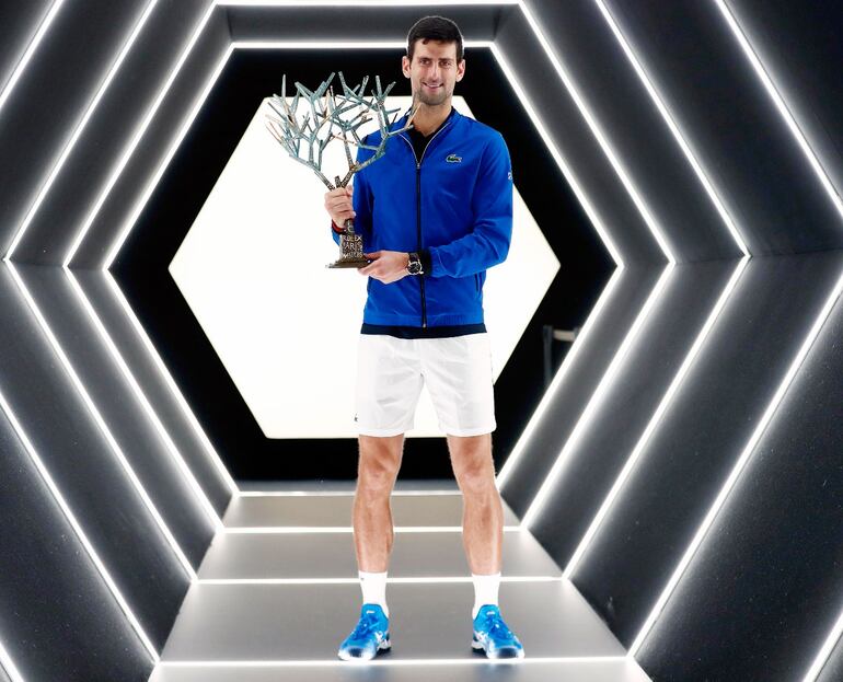 El serbio Novak Djokovic conquistó por quinta vez el Masters 1000 de París, el quinto de la temporada: dos Grand Slams (Australia y Wimbledon) , dos Masters 1000 (Madrid y París) y el ATP 500 de Tokio.