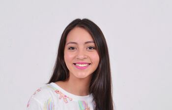 jazmin-yeruti-bogarin-barrios-protagonista-de-la-pelicula-paraguayo-argentina-guarani-estudiante-de-bachillerato-tecnico-con-enfasis-en-artes-y-letr-00416000000-1507615.jpg