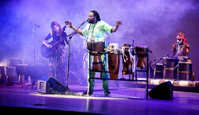 Babacar Dieng estuvo varias semanas en Paraguay, y el lunes coronó su estadía con un gran concierto ofrecido junto a su trío y el grupo paraguayo Jeheka. La gente disfrutó cada momento del show.