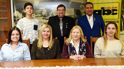 Rotarios del Chaco, Formosa y Corrientes, ayer en la Redacción de diario ABC Color.