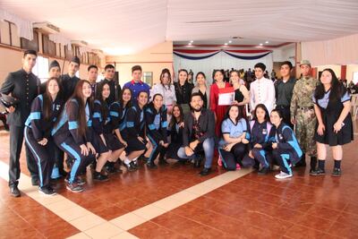Los estudiantes participaron del  concurso de historia en Hernandarias.