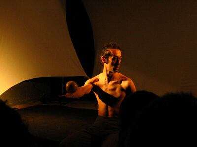 Romuald Urbaniak actúa hoy en la Manzana.