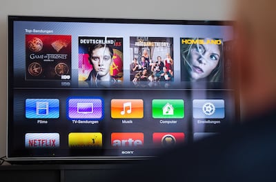 A la hora de comprar un televisor nuevo vale la pena estudiar qué software se necesita. Foto: Andrea Warnecke/dpa-tmn